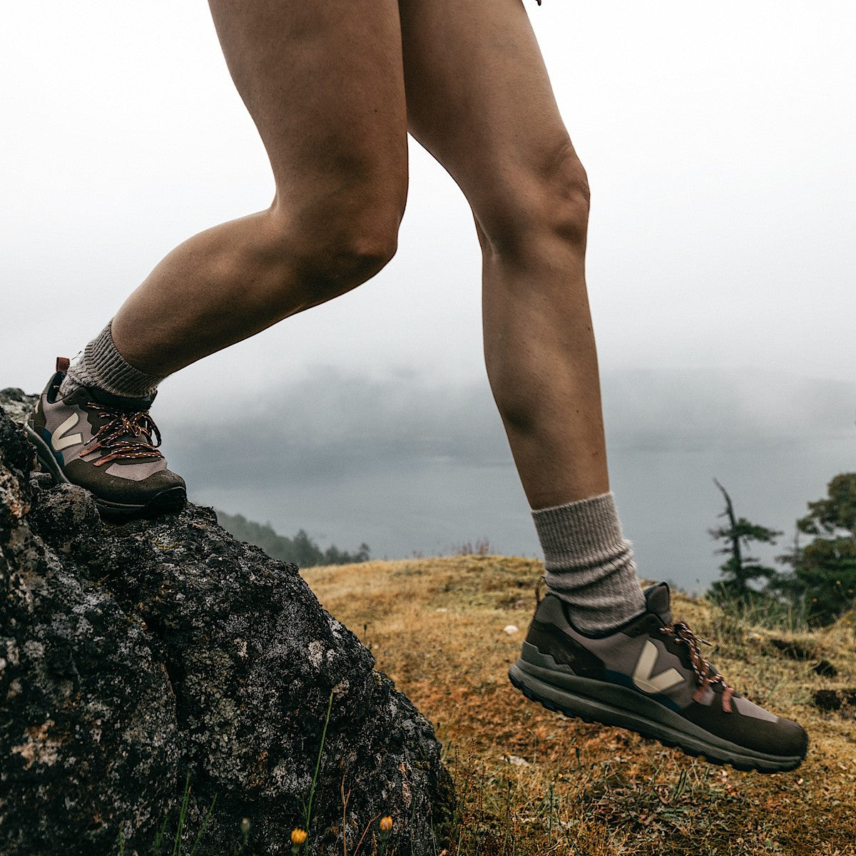 VEJA Fitz Roy Trek-Shell x Finisterre Balsate Almond - Image 4