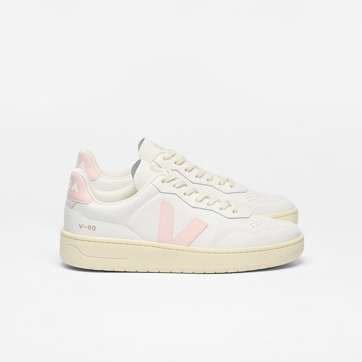 VEJA V-90 Leather White Petale