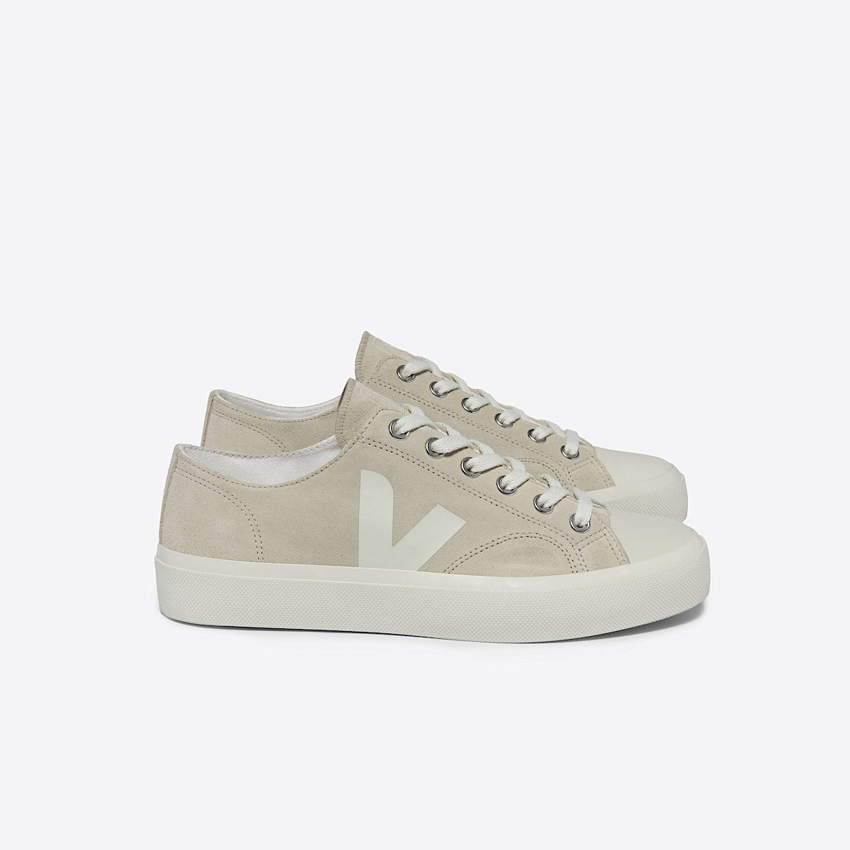 VEJA Wata Ii Low Suede Almond Pierre