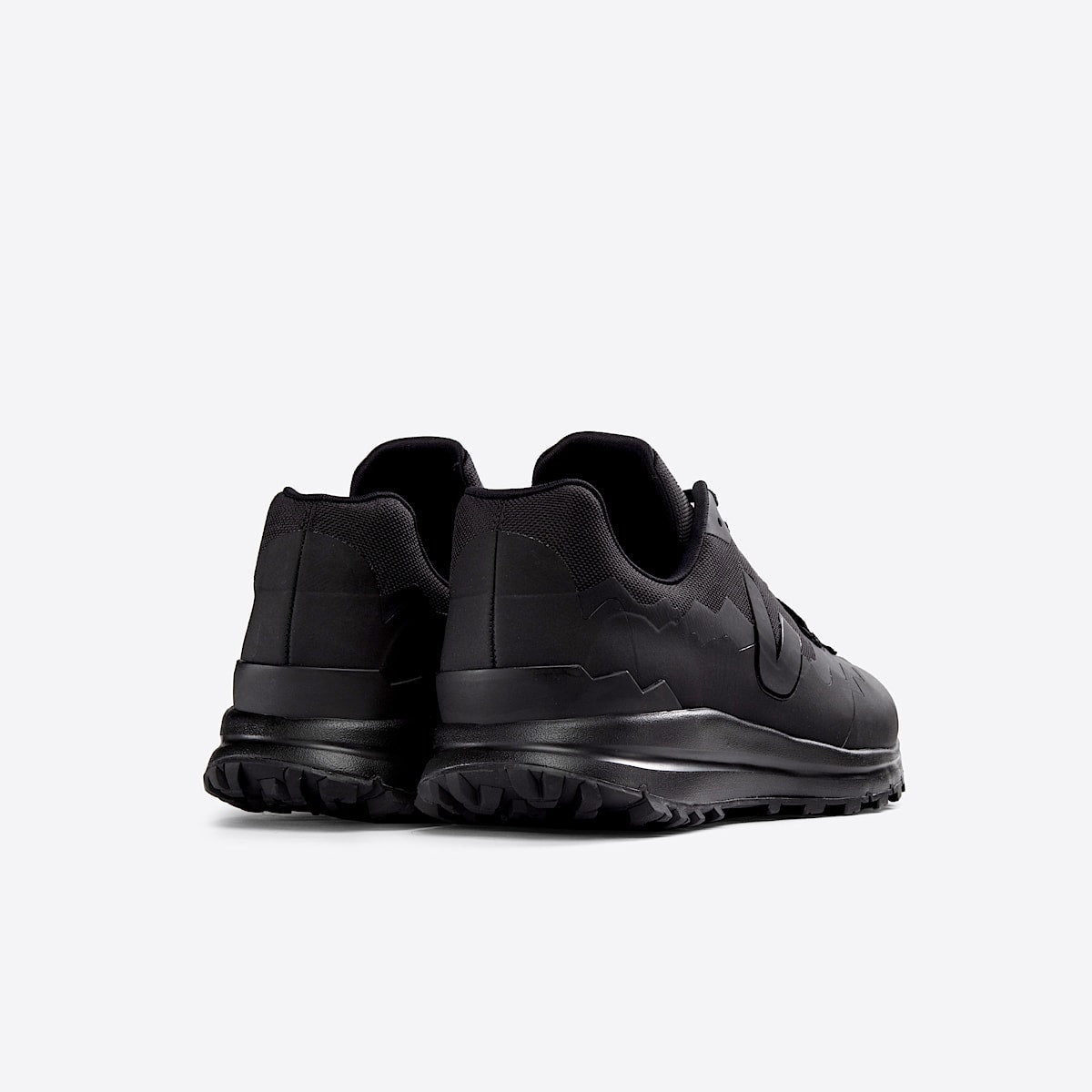 VEJA Fitz Roy Trek-Shell Full Black - Image 3