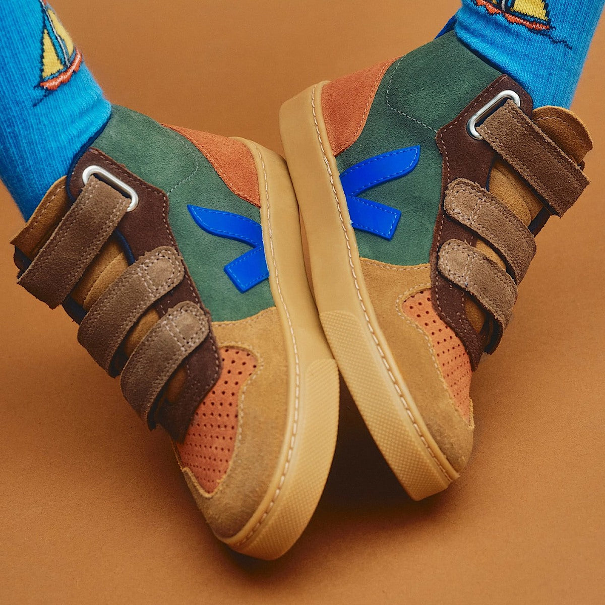 VEJA V-10 Mid Suede Multico Mud Paros - Image 4