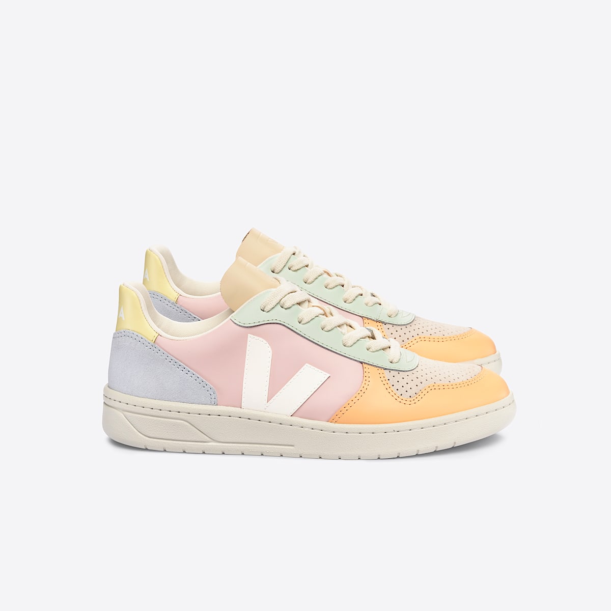 VEJA V-10 Leather Petale White Multico