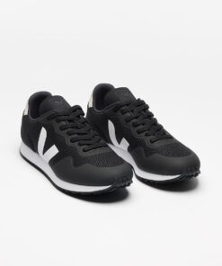Alternative view of VEJA Sdu B-MESH Black White