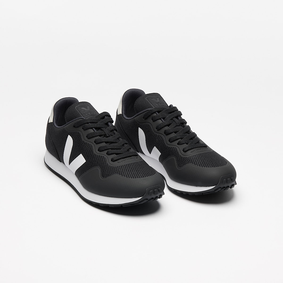 VEJA Sdu B-MESH Black White - Image 2