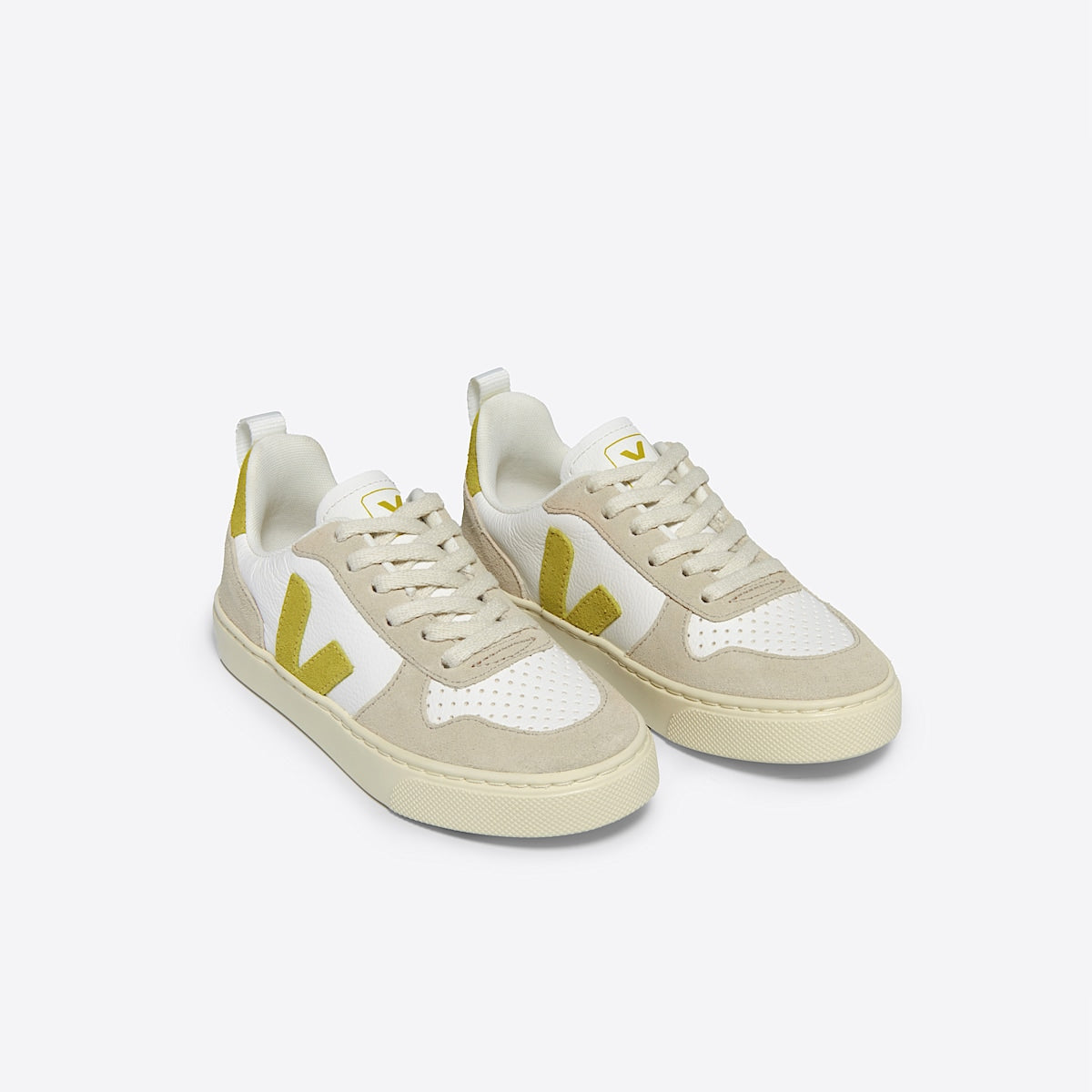 VEJA V-10 Leather White Liquor Almond - Image 3