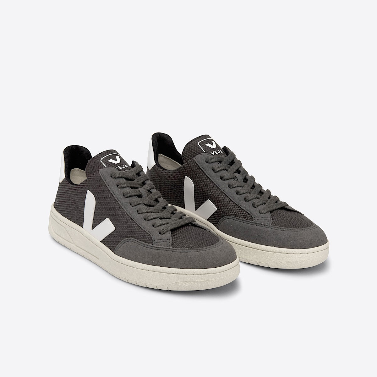 VEJA V-12 Vegan B-MESH Grafite White - Image 2
