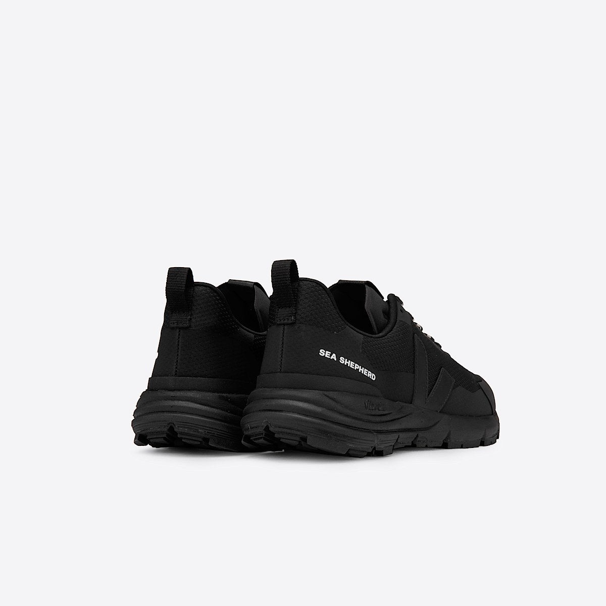 VEJA Dekkan Alveomesh x Sea-Shepherd Black - Image 3