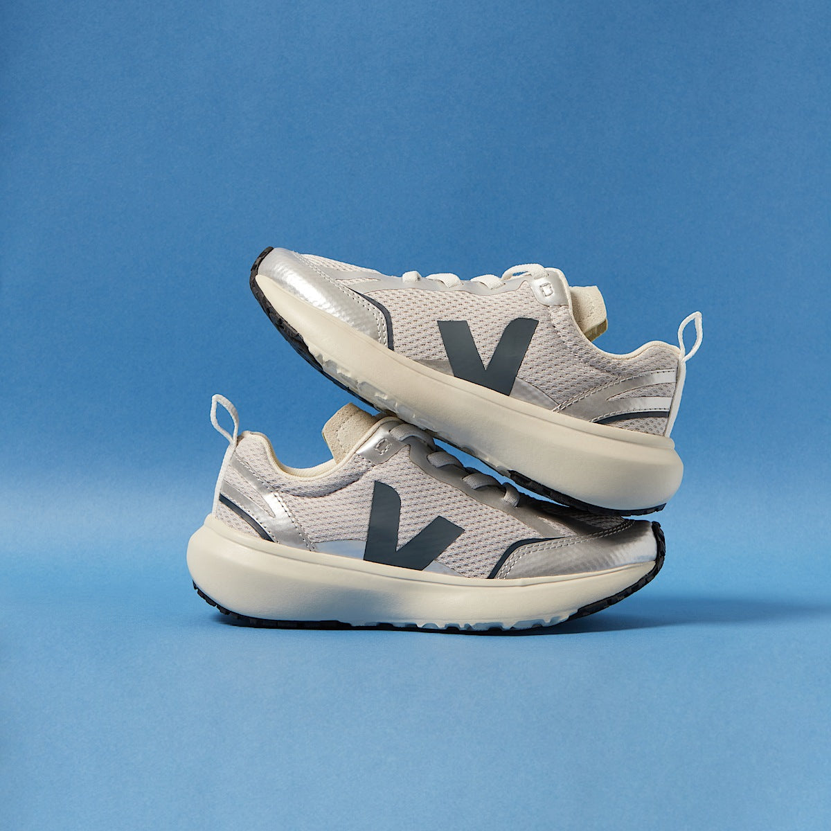 VEJA Canary Elastic Laces Alveomesh Grey California - Image 4