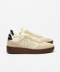 VEJA V-90 Leather Pierre Almond Black