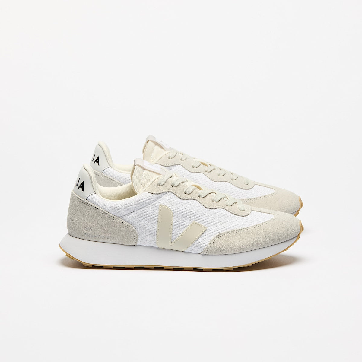 VEJA Rio Branco Ii Alveomesh White Pierre
