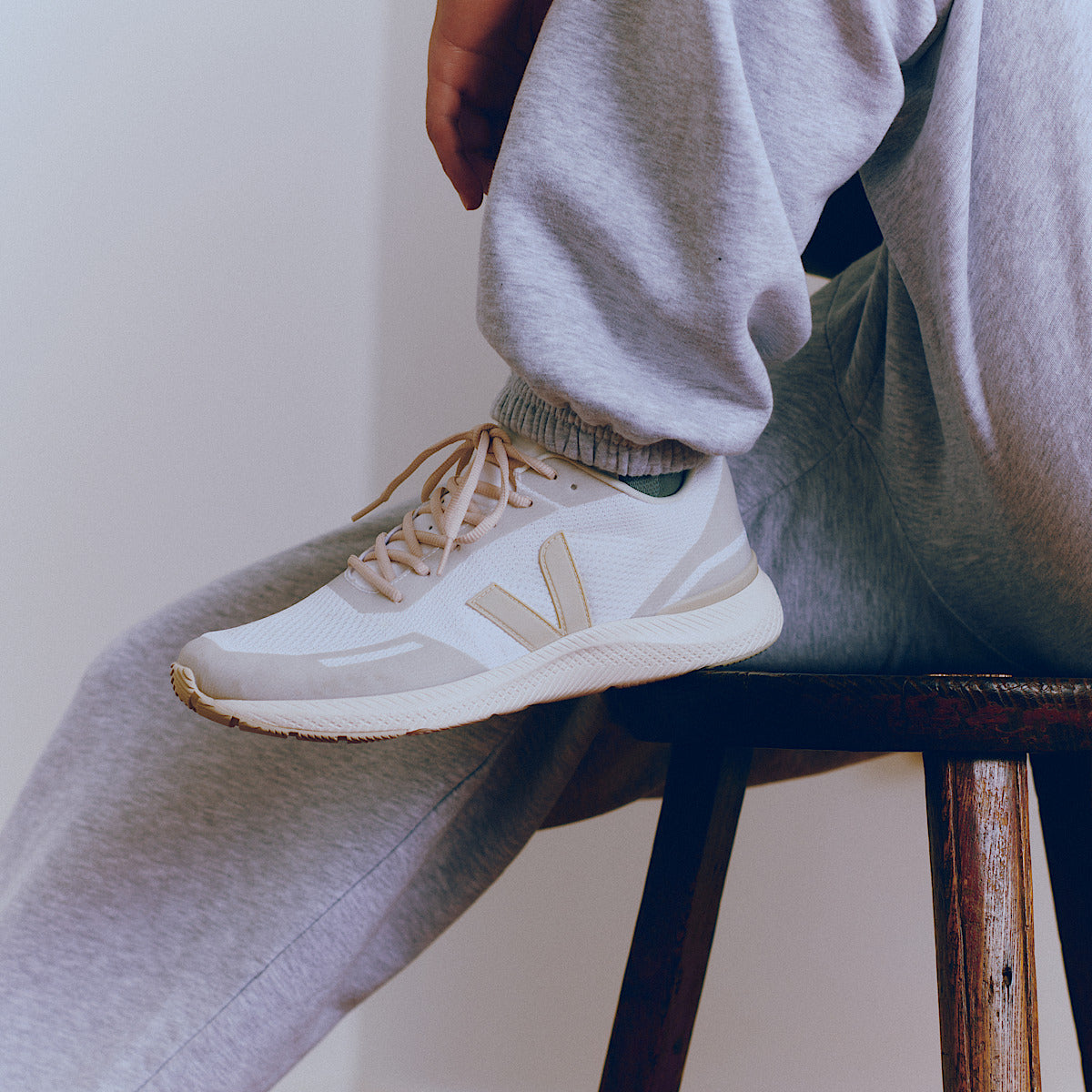 VEJA Impala Engineered-Mesh Eggshell Pierre - Image 4