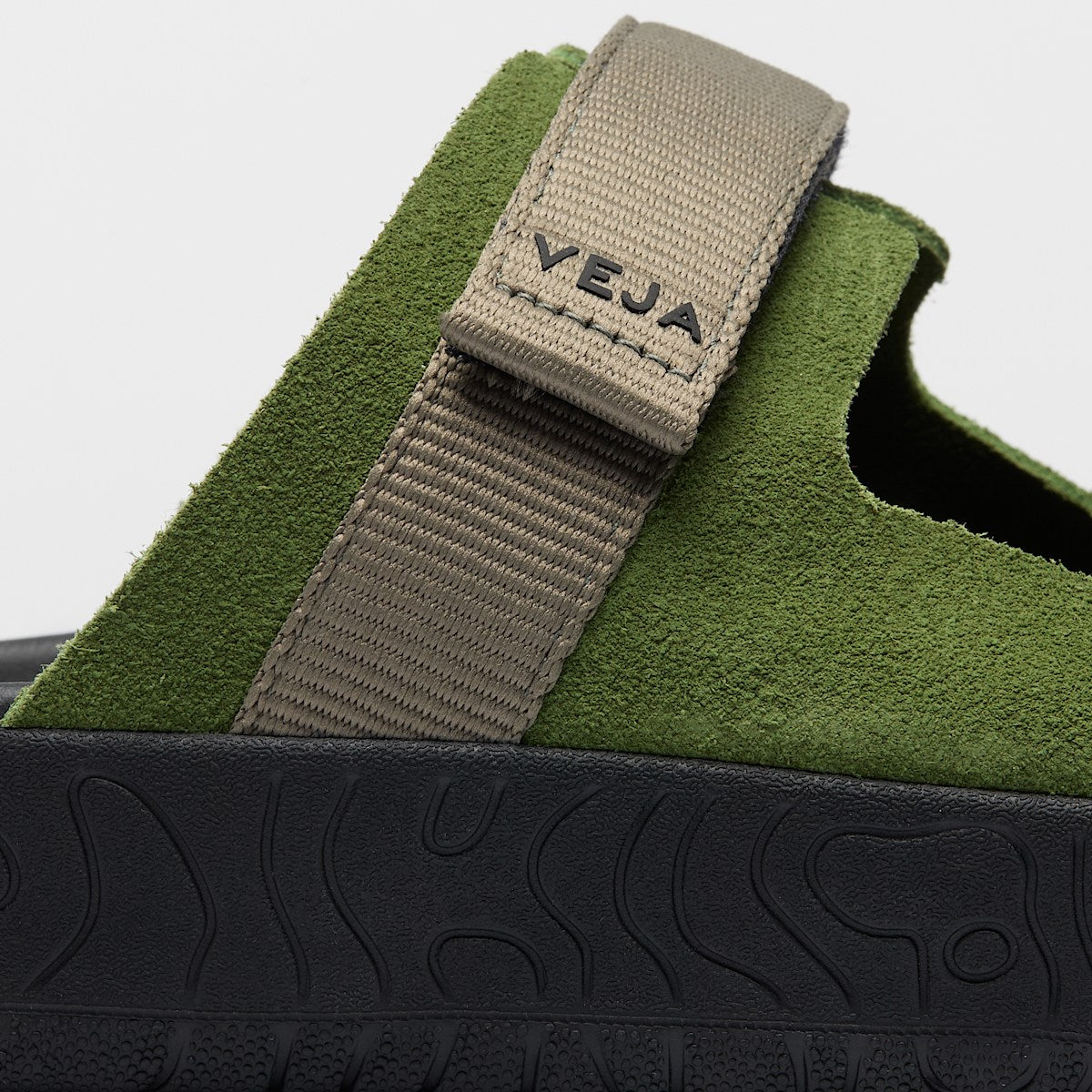 VEJA Arpoador Suede Militar Kaki Black - Image 4
