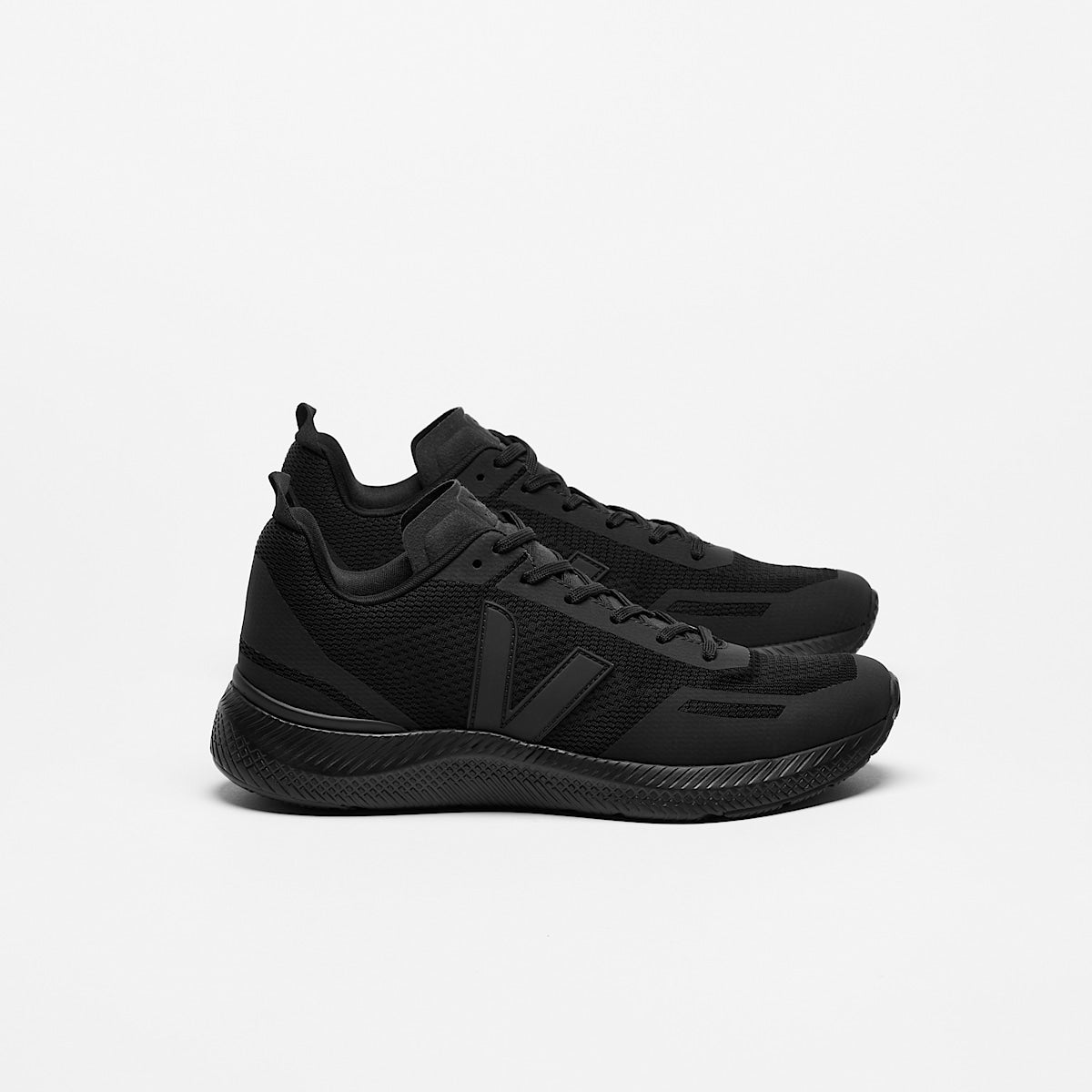 VEJA Impala Engineered-Mesh Full Black