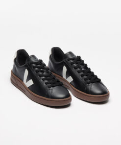 Alternative view of VEJA Urca CWL Black White