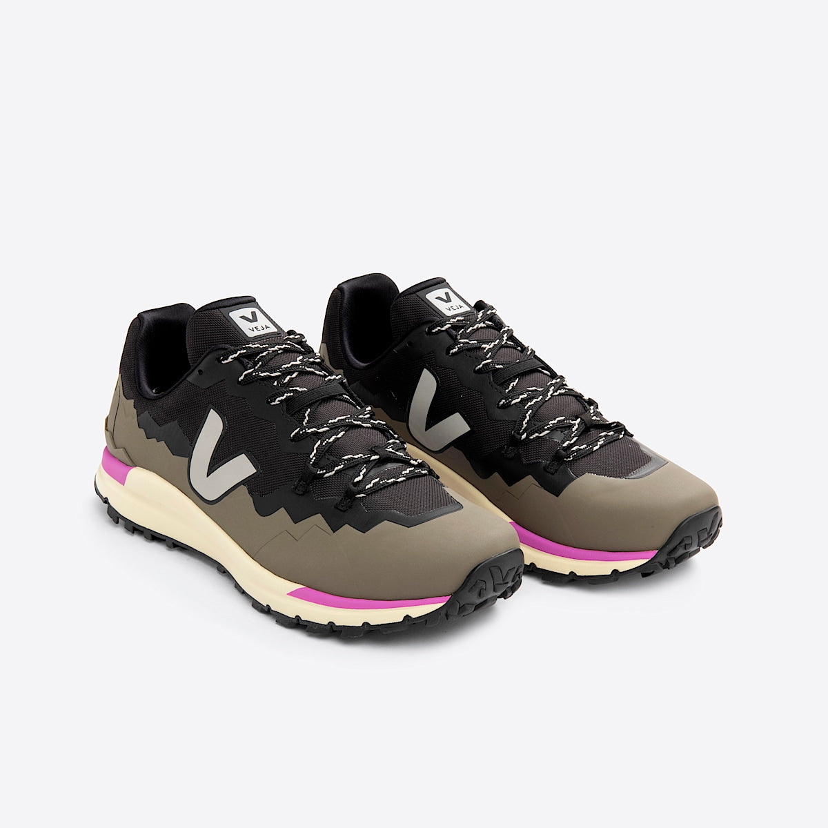 VEJA Fitz Roy Trek-Shell Black Oxford Grey Kaki - Image 2