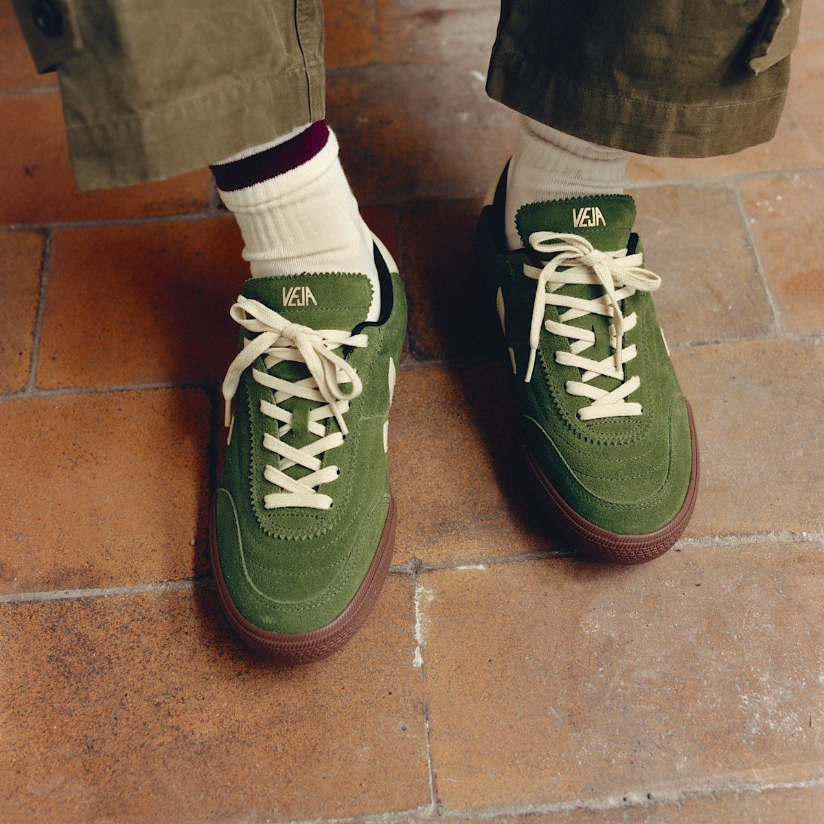 VEJA Panenka Suede Militar Pierre Bark - Image 4
