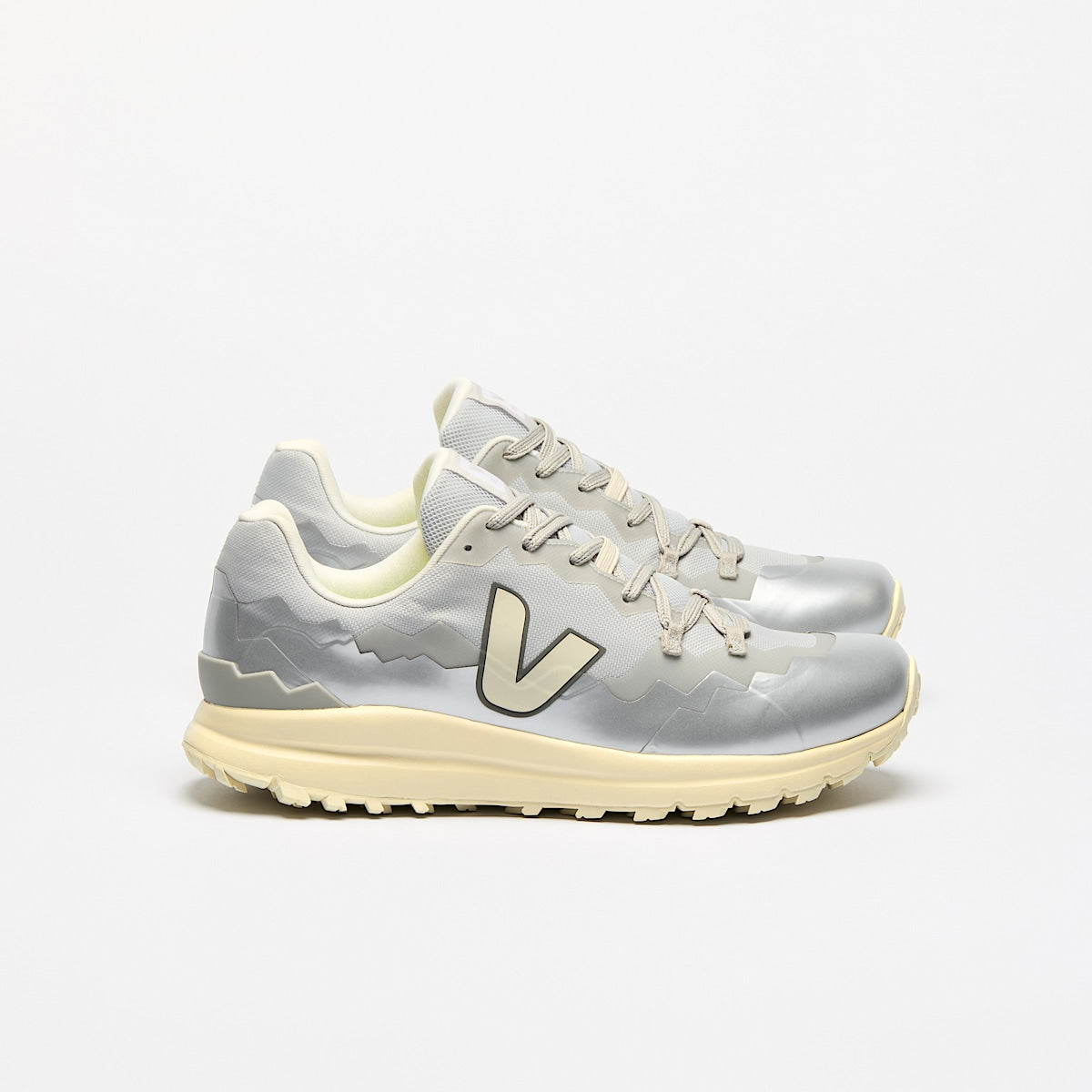 VEJA Fitz Roy Trek-Shell Pierre Silver