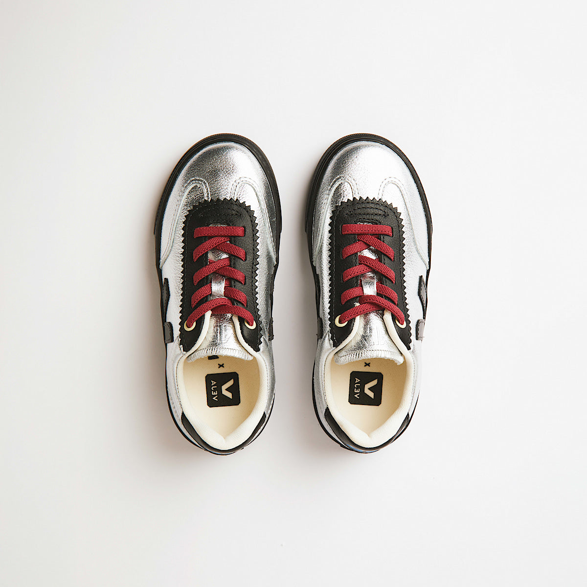 VEJA Volley Elastic Laces Leather x Jelly Mallow Silver - Image 4