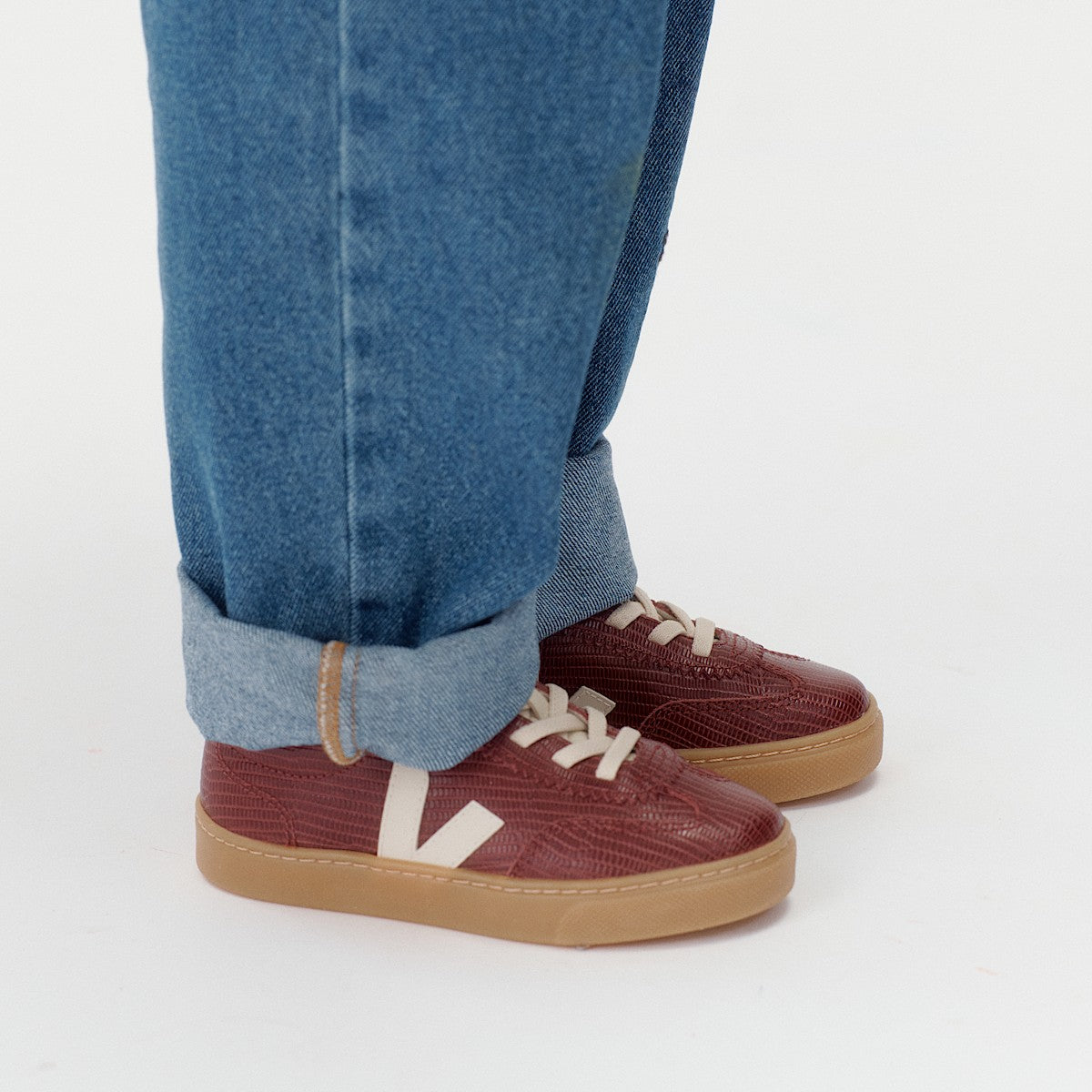 VEJA Volley Elastic Laces Leather Amarante Pierre - Image 4