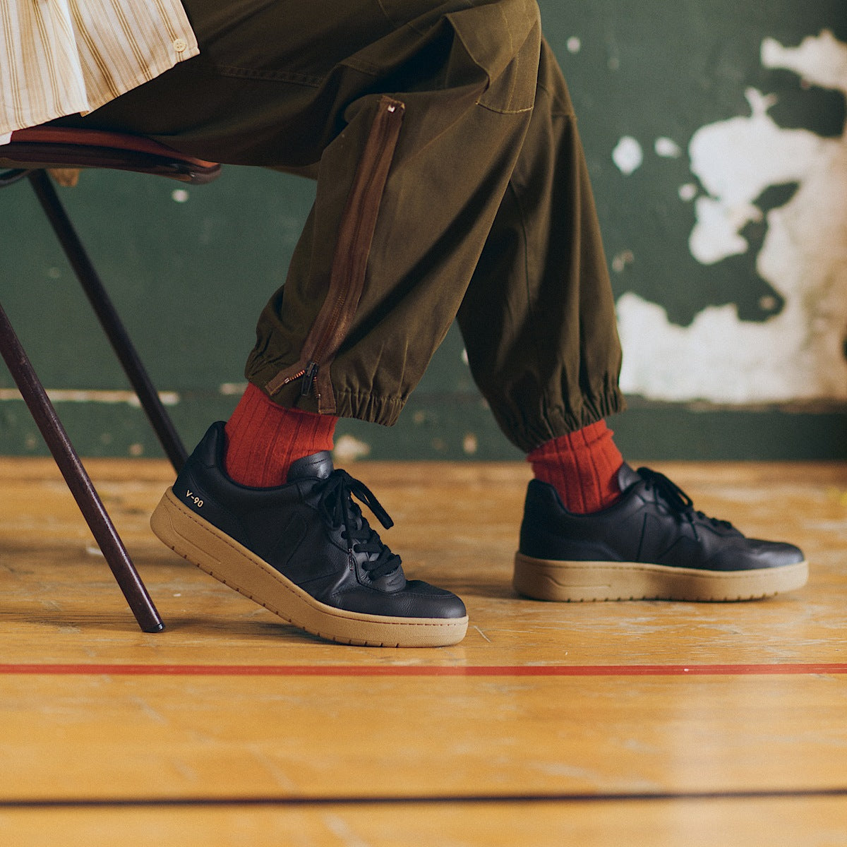 VEJA V-90 Leather Black Dune - Image 4