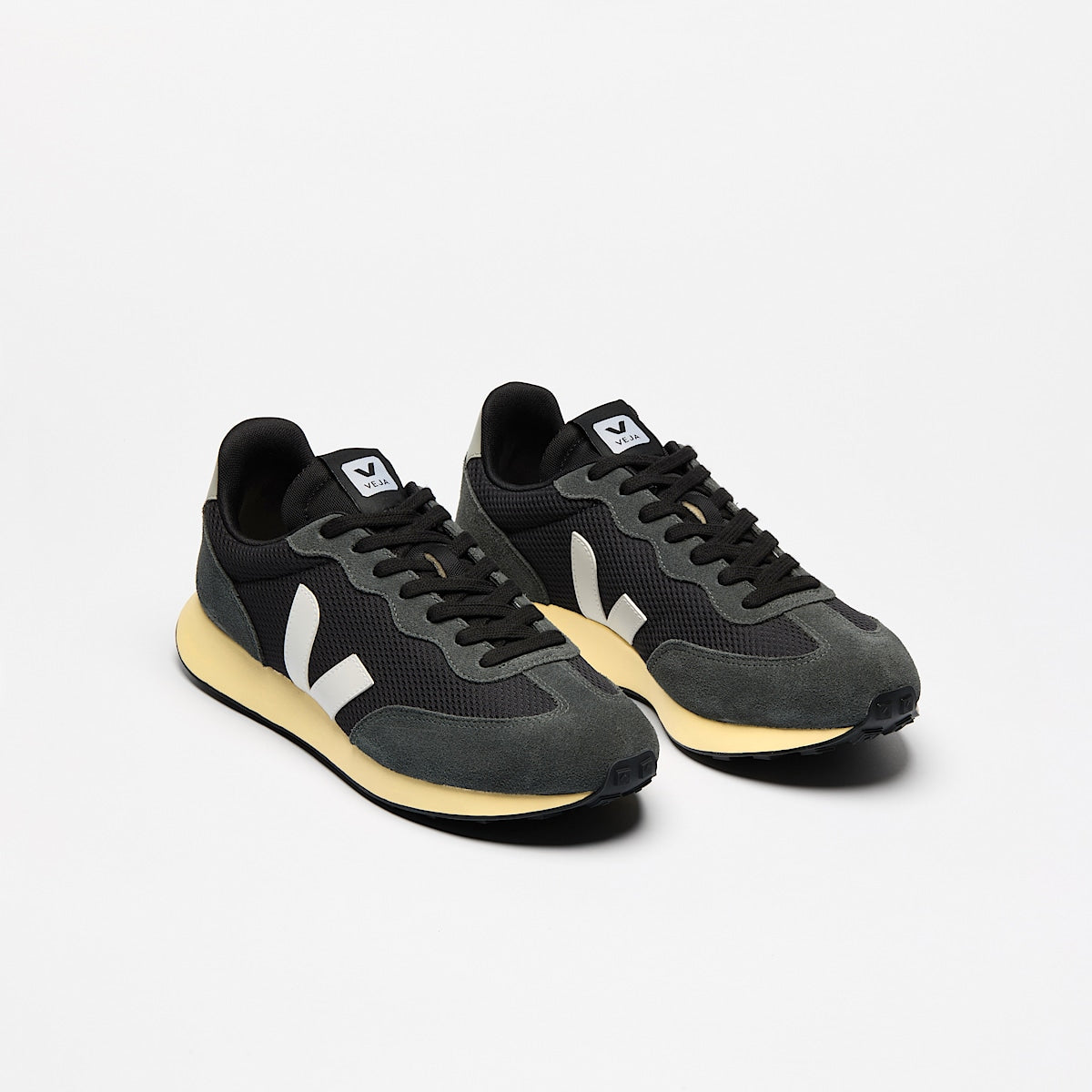 VEJA Rio Branco Ii Alveomesh Black White - Image 2