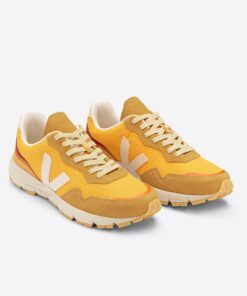 Alternative view of VEJA x Ba&Sh Ouro Pierre