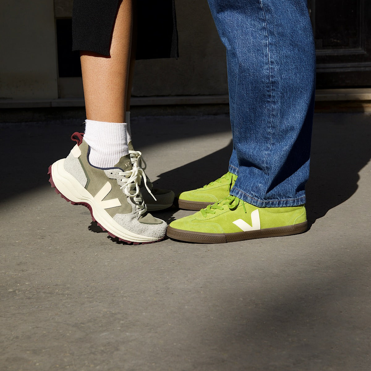 VEJA Venturi Ii Suede Kaki Sable - Image 4
