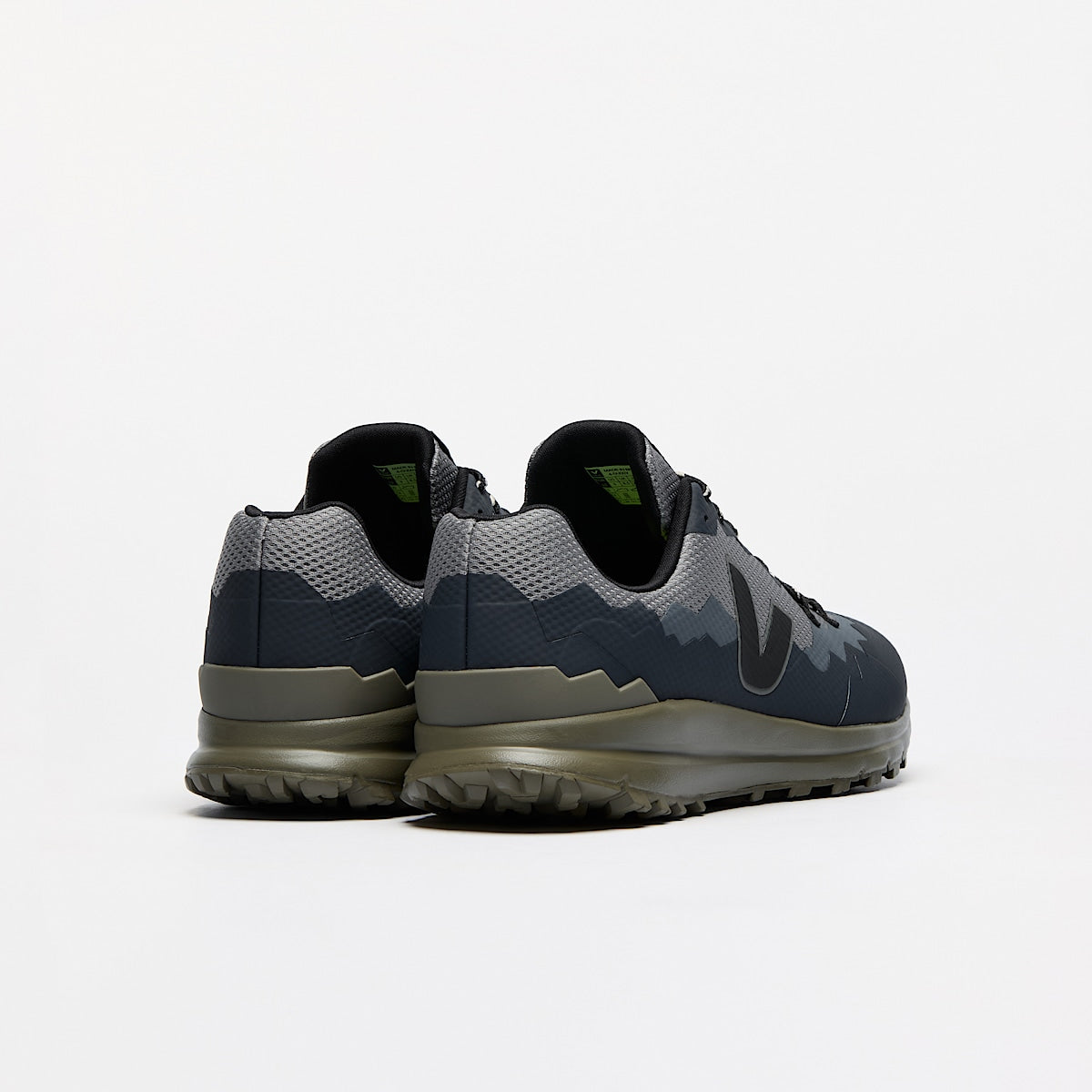 VEJA Fitz Roy Alveomesh Ardoise Black California - Image 3