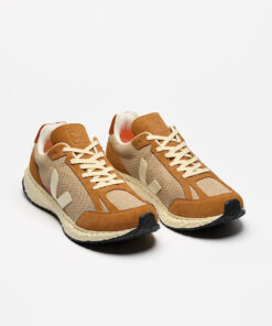Alternative view of VEJA Condor Royale Alveomesh Sahara Calcaire