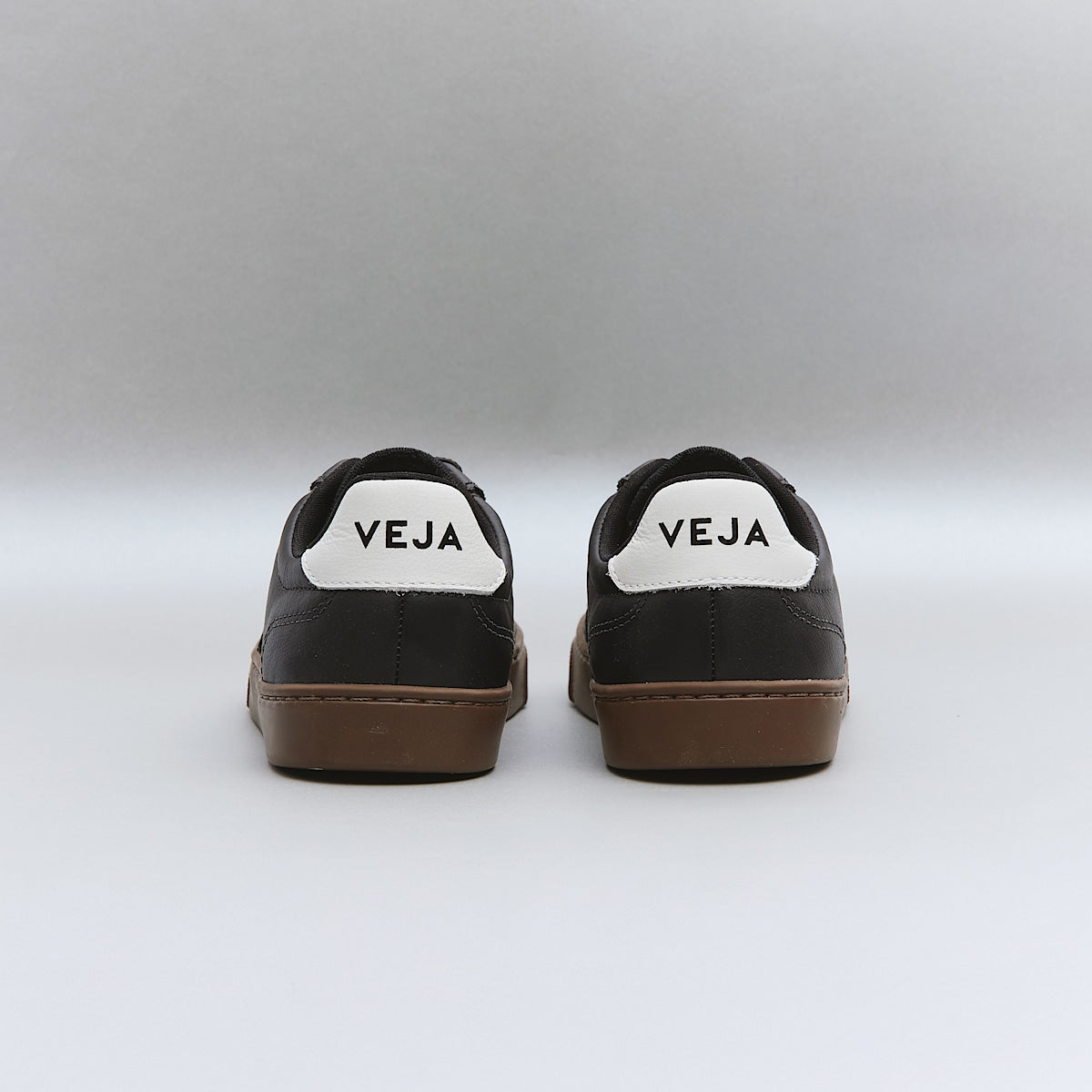 VEJA Volley Elastic Laces Leather Black White Bark - Image 4