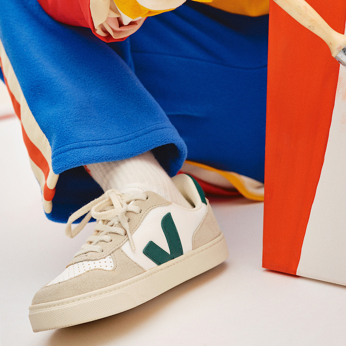 VEJA V-10 Leather White Brittany Almond - Image 4