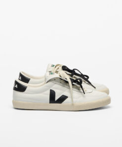 VEJA Panenka Leather x Magliano White