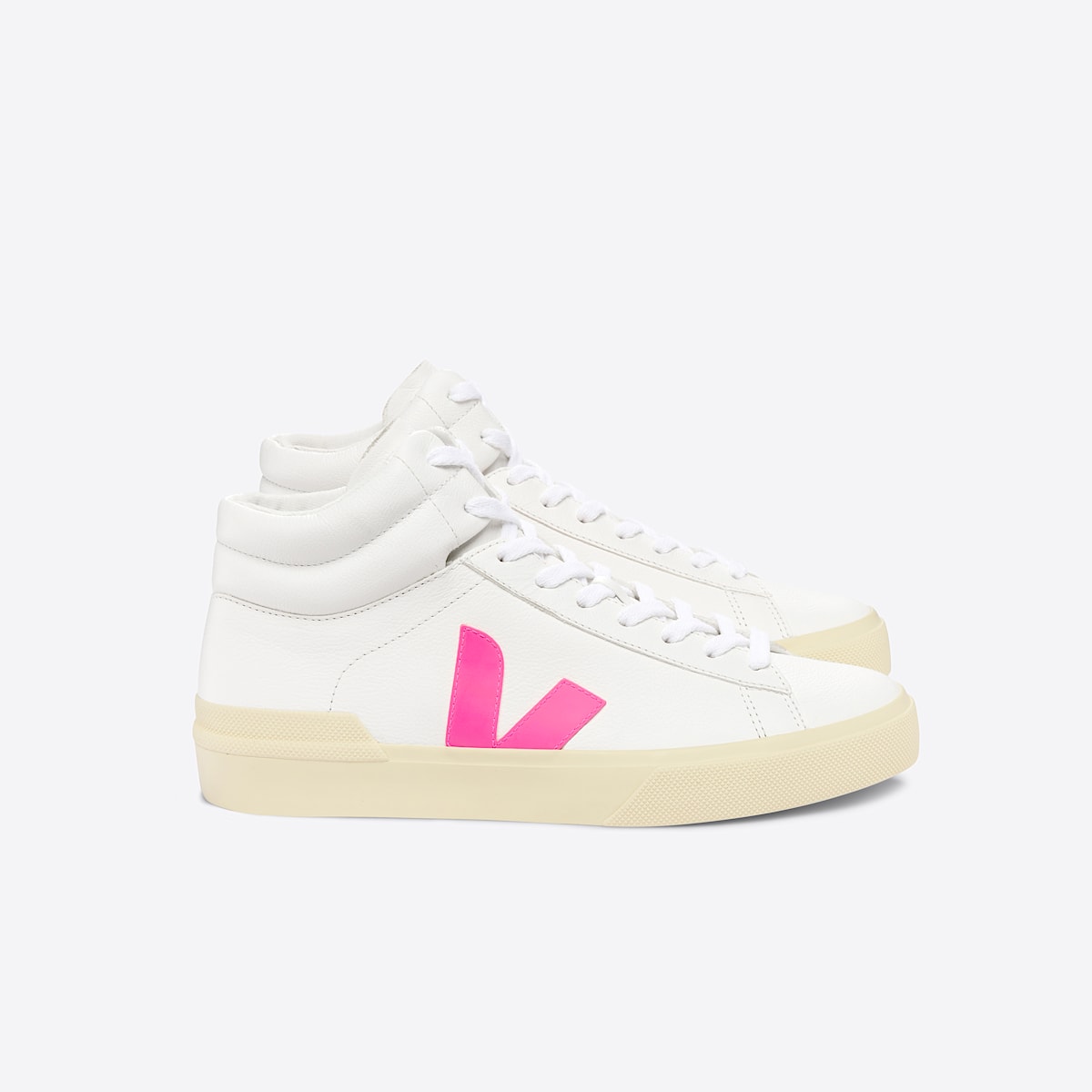 VEJA Minotaur Leather White Sari Butter