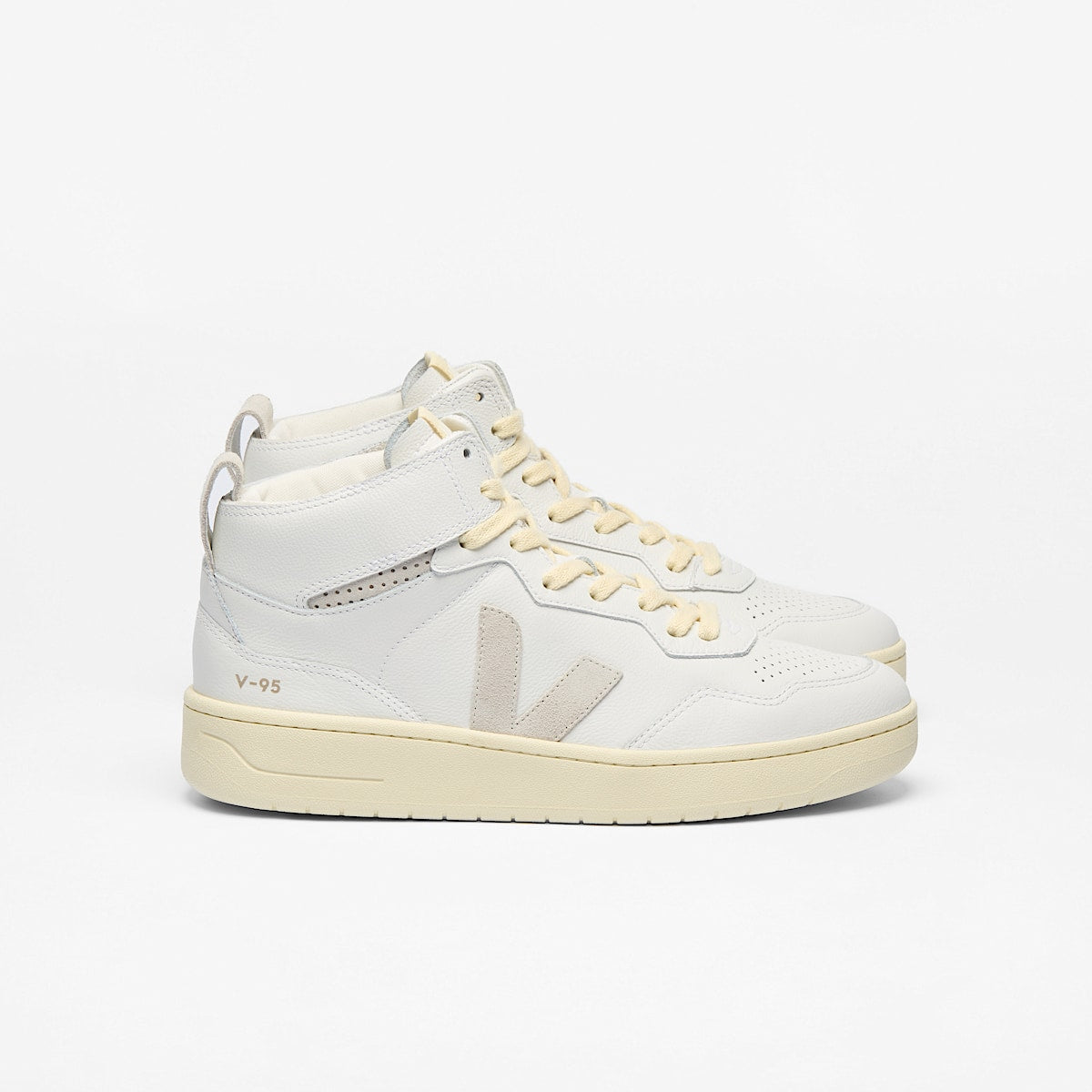 VEJA V-95 Leather White Natural
