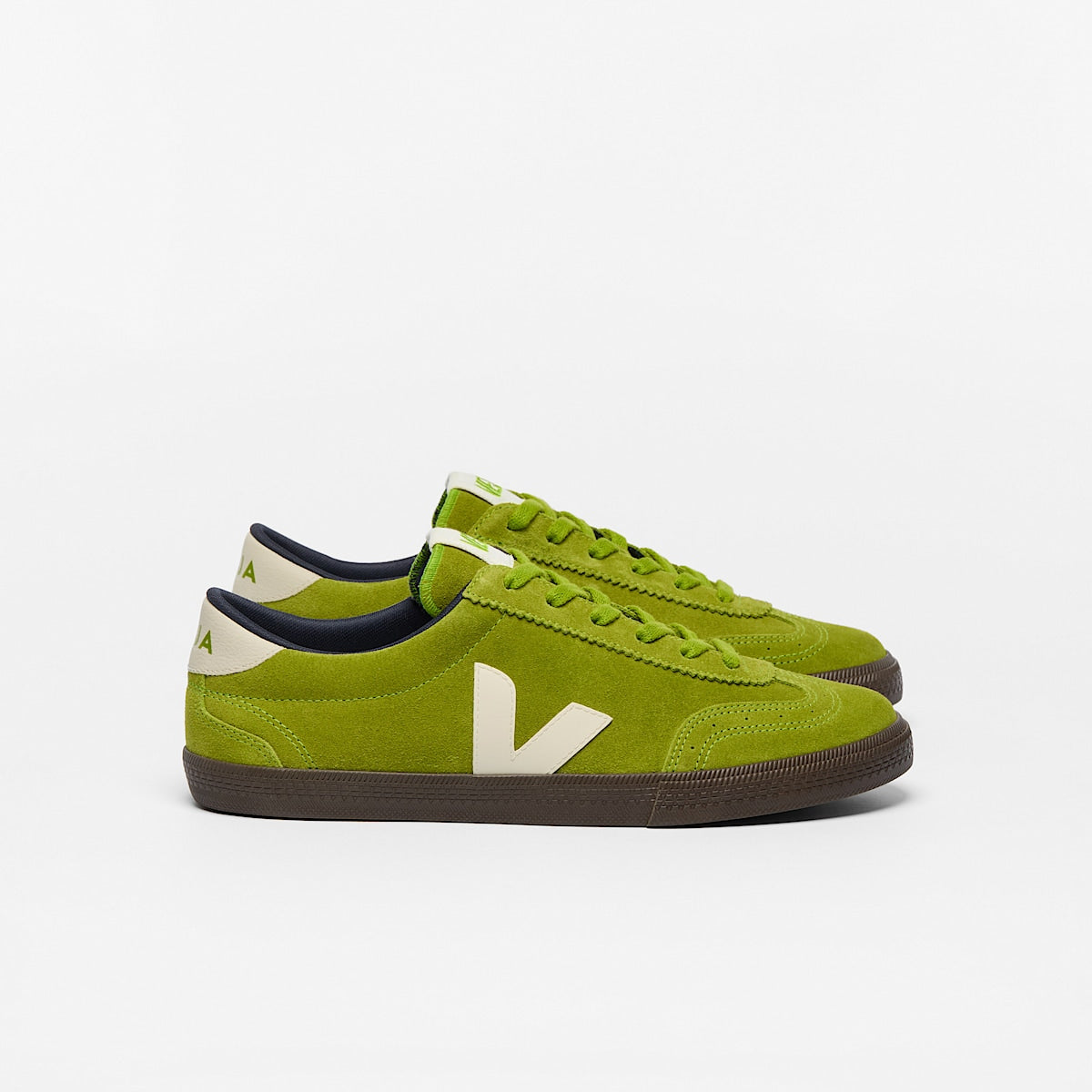 VEJA Volley Suede Detox Pierre Eagle