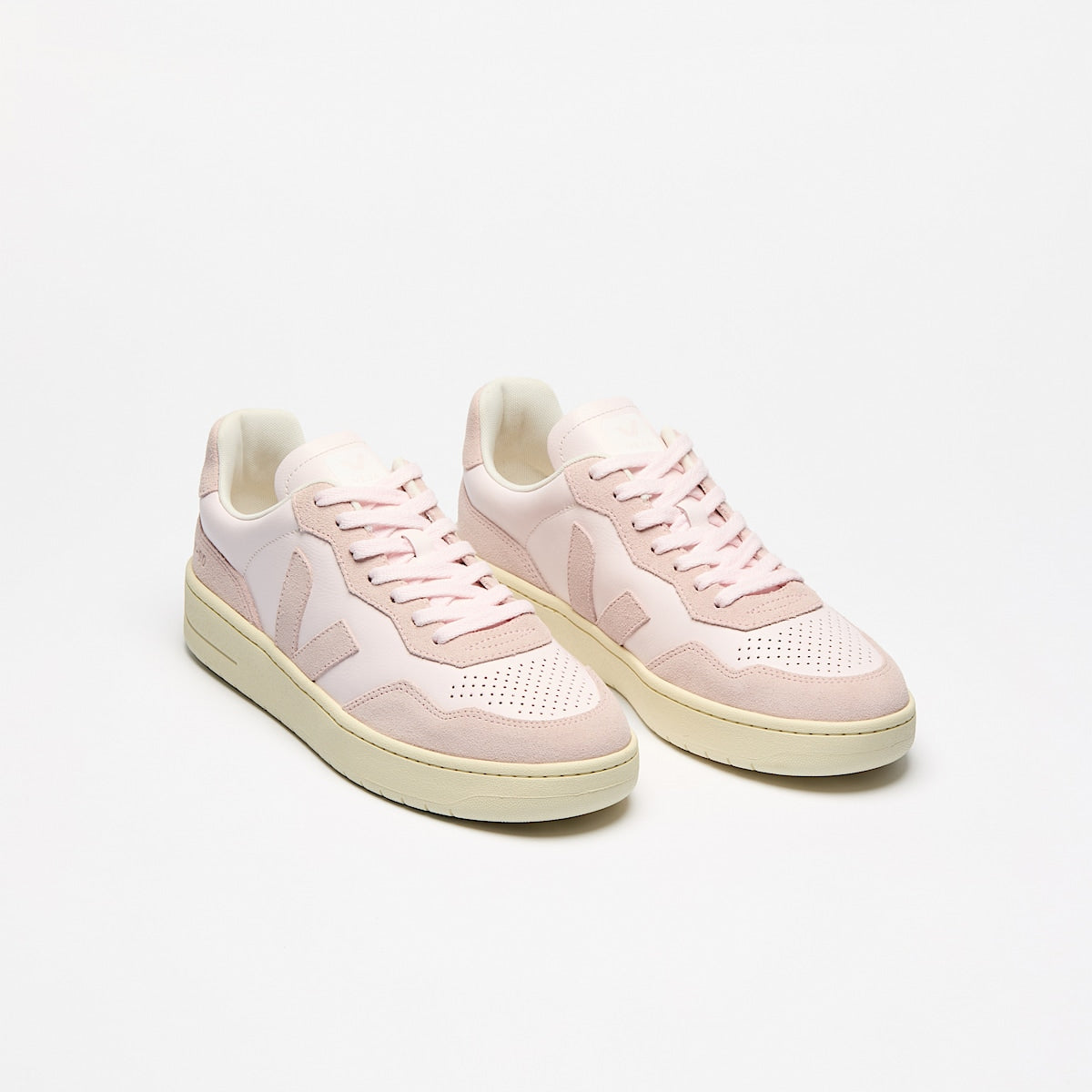 VEJA V-90 Leather Lassi Petale - Image 2