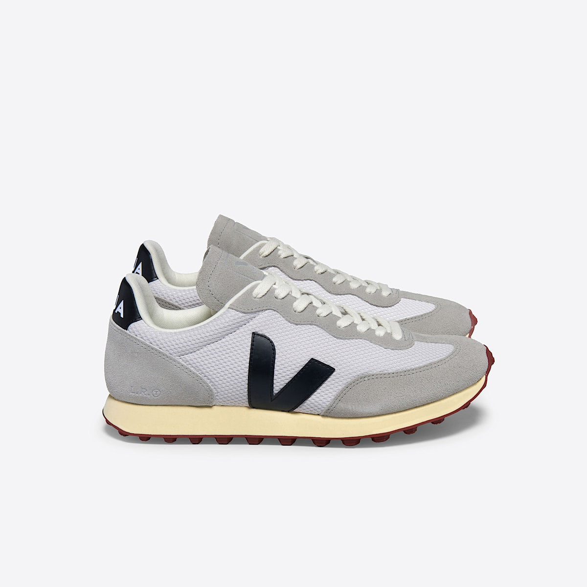 VEJA Rio Branco Alveomesh Light Grey Black