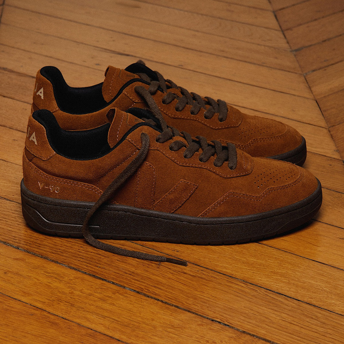 VEJA V-90 Suede Full Cognac Eagle - Image 4