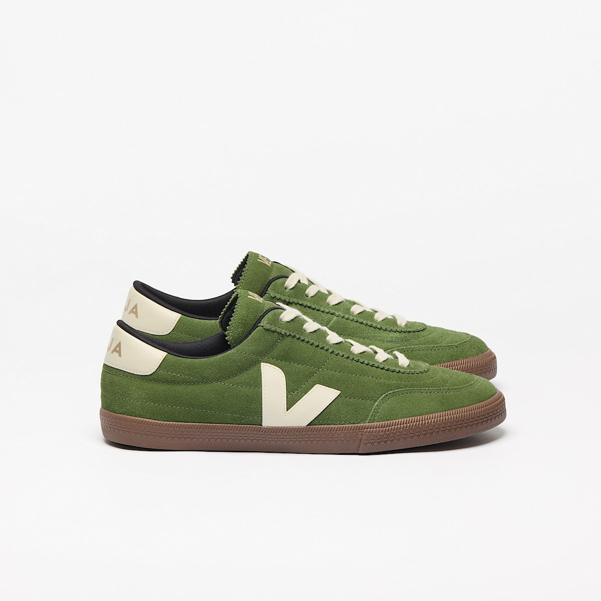 VEJA Panenka Suede Militar Pierre Bark