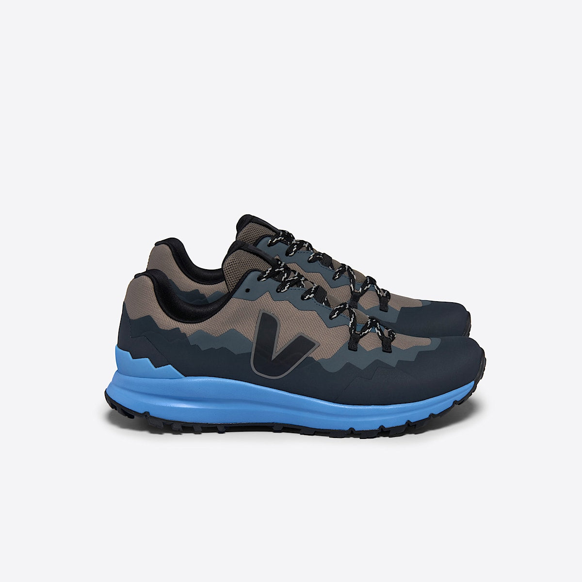 VEJA Fitz Roy Trek-Shell Basalte Black Celeste
