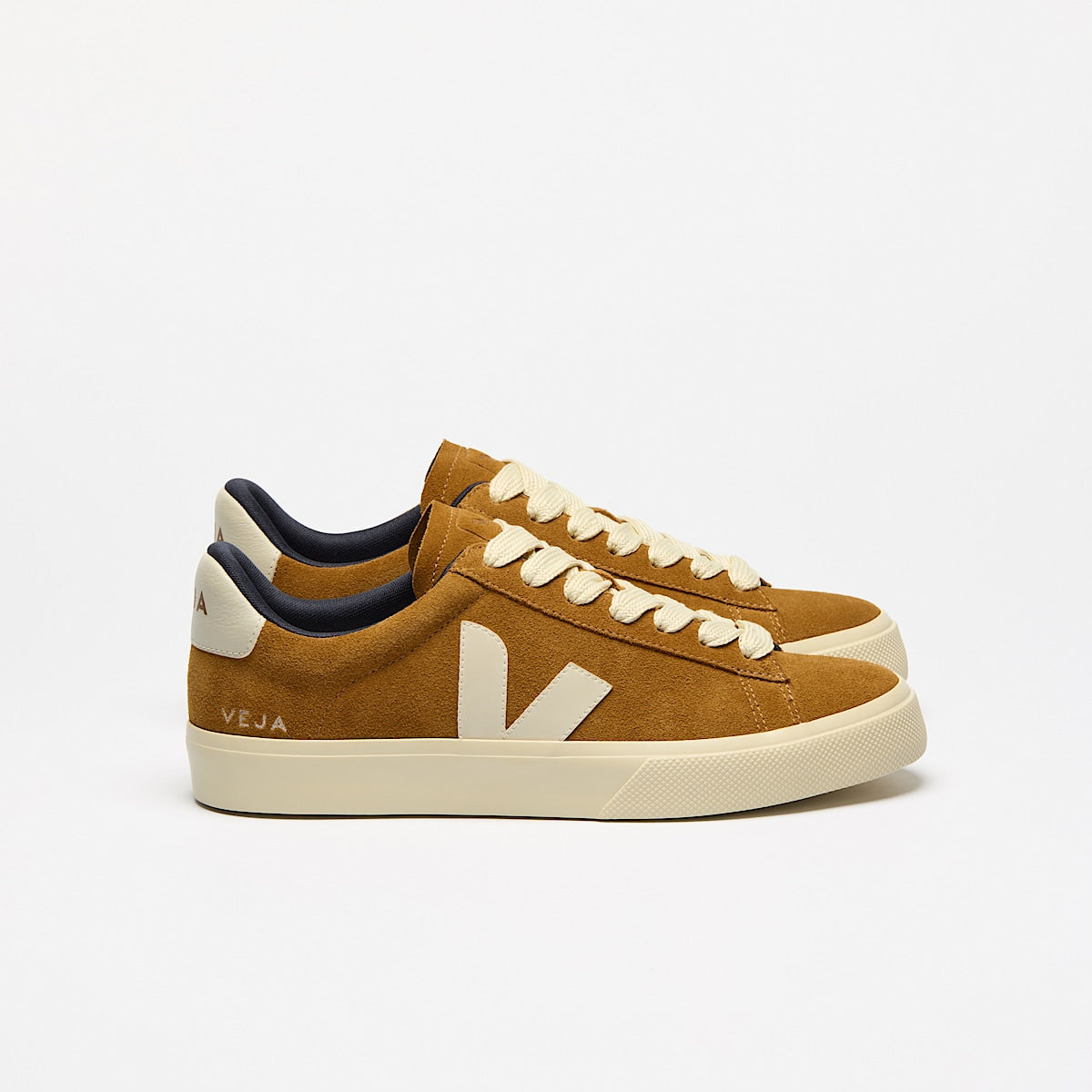 VEJA Campo Bold Suede Camel Pierre