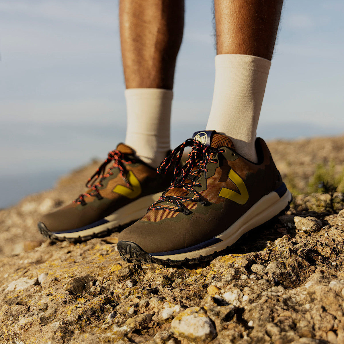 VEJA Fitz Roy Trek-Shell x Buff® Terra Liquor - Image 4