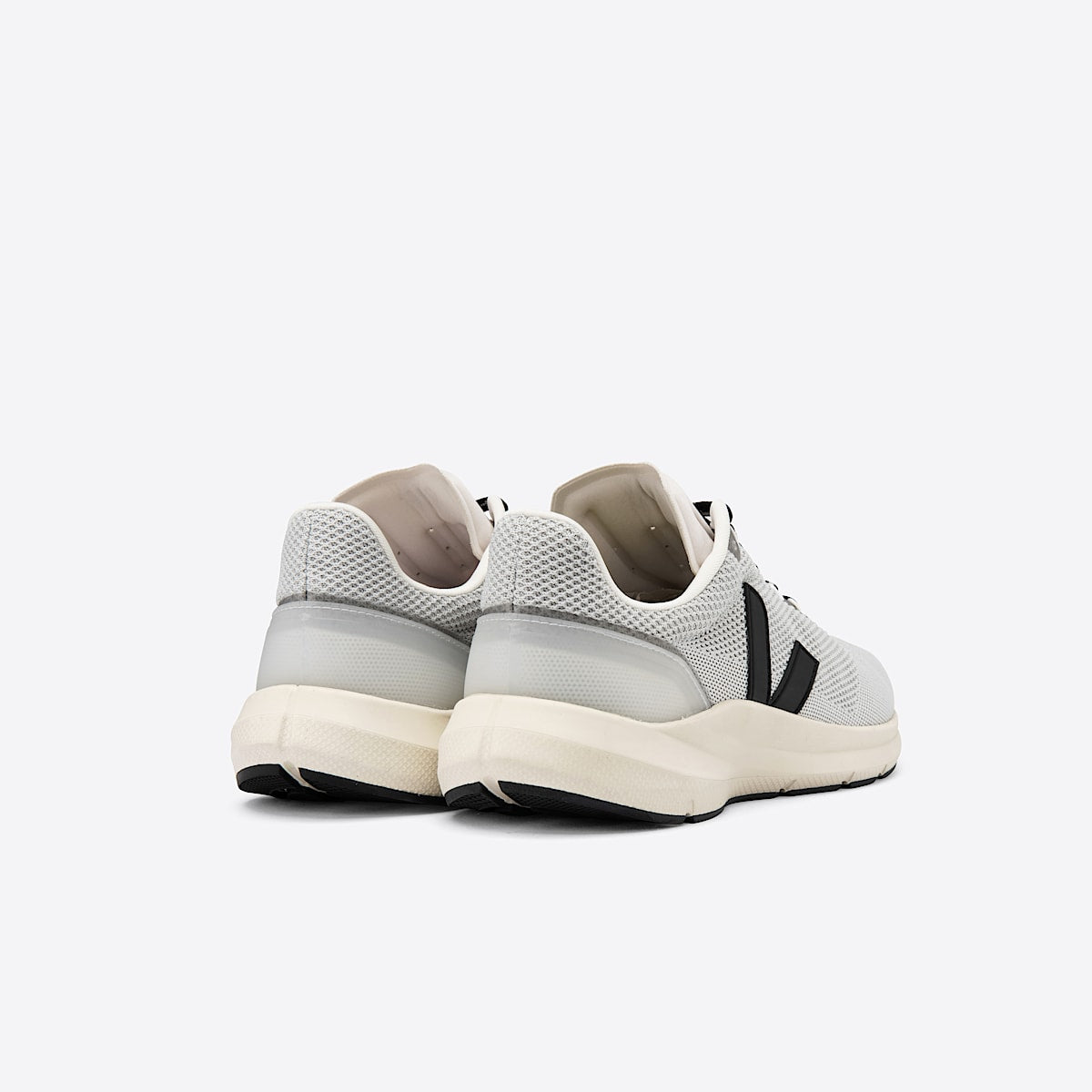VEJA Marlin V-KNIT Polar Black - Image 3