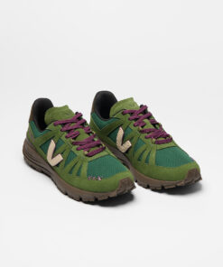 Alternative view of VEJA Salar Alveomesh x Carnan Militar