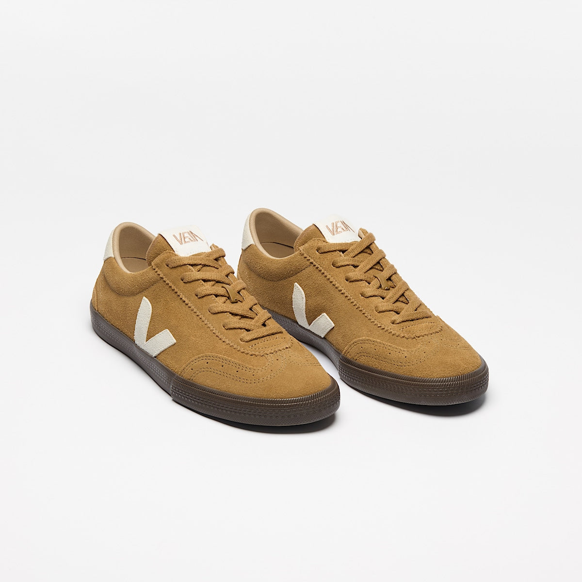 VEJA Volley Suede Tent Natural Eagle - Image 2