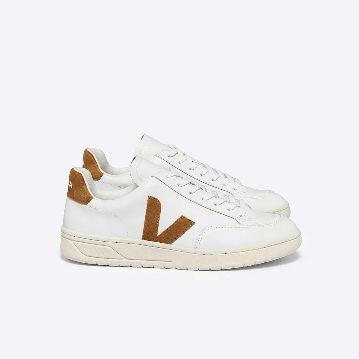 VEJA V-12 Leather White Camel