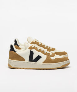 VEJA V-10 Leather Pure Black Tent