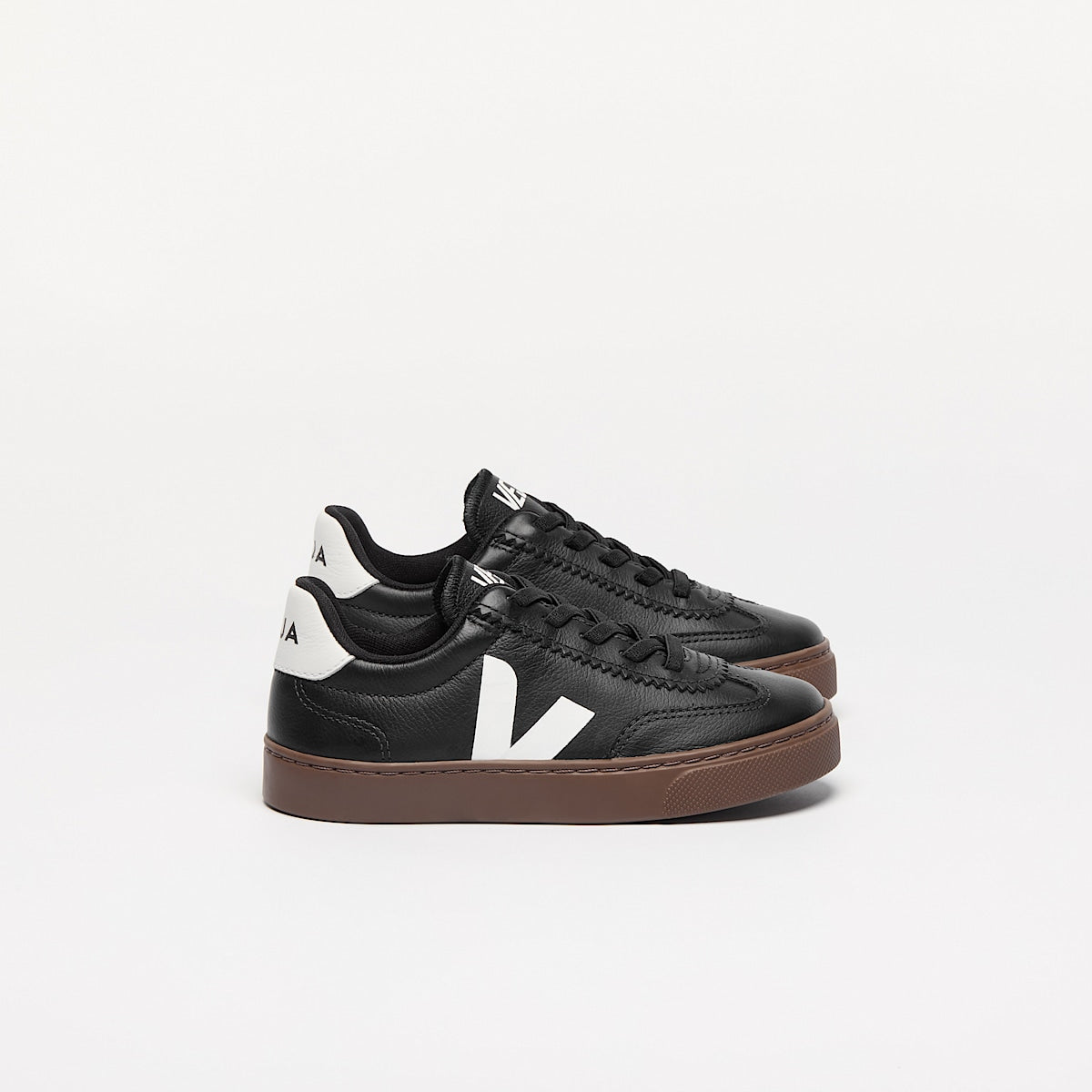 VEJA Volley Elastic Laces Leather Black White Bark