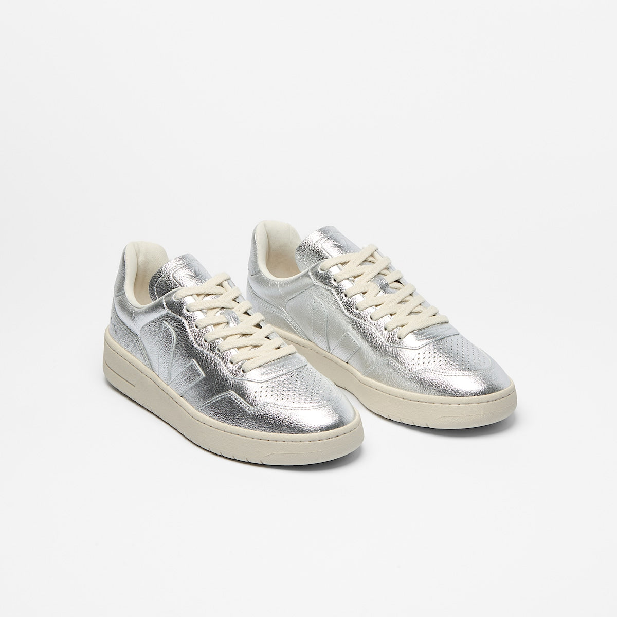 VEJA V-90 Leather Silver - Image 3
