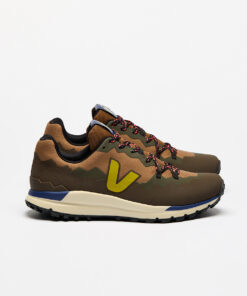 VEJA Fitz Roy Trek-Shell x Buff® Terra Liquor